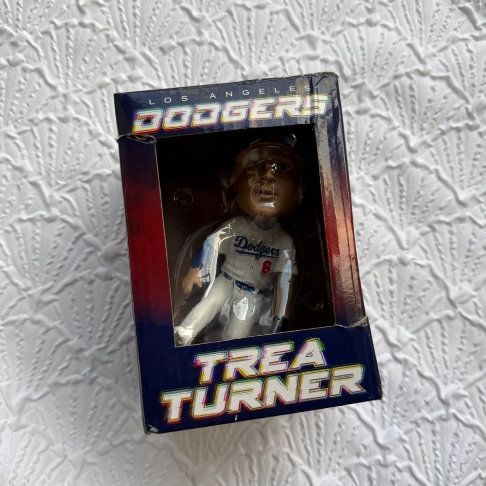 Los Angeles Dodgers Trea Turner Figure – White & Blue